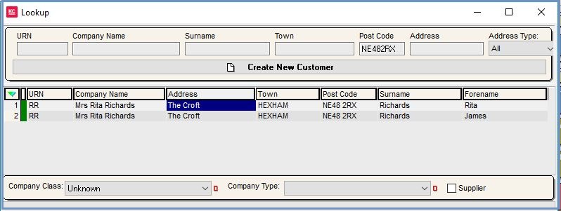 The customer lookup displays any records found that match the selection criteria.